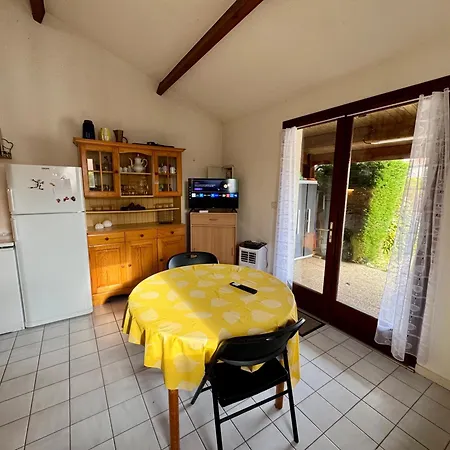 Maison Piscine Clim A 2 Pas De La Apartment *