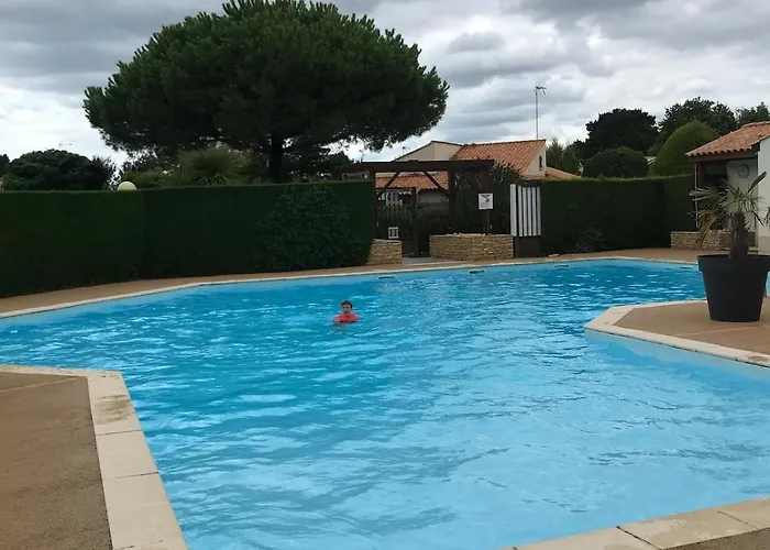 Maison Piscine Clim A 2 Pas De La Apartment